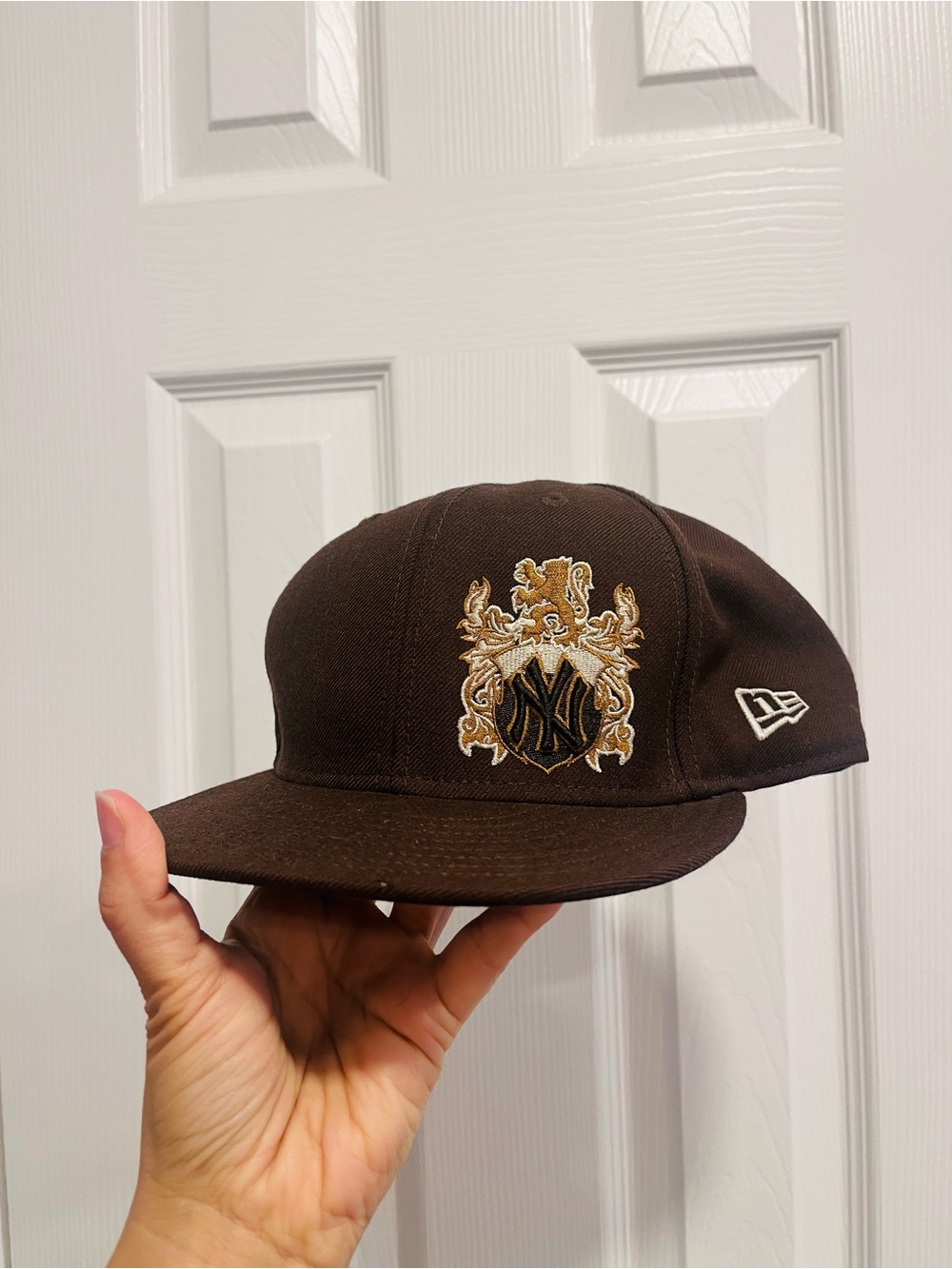 New Era 59Fifty Brown and Gold New York Yankees Embroidered Cap Mens Size 7 1/8